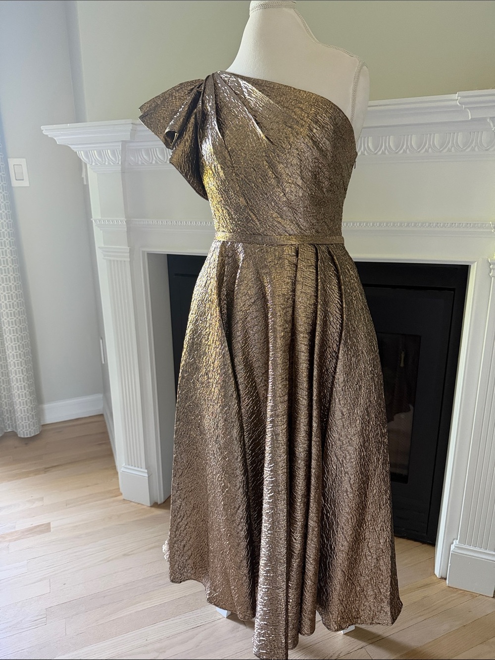 Mac Duggal One-Shoulder Gold Cocktail Dress - Picture 5 of 8